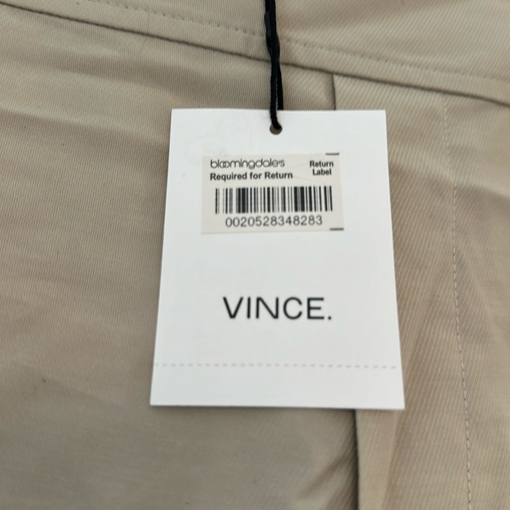 Size 4 NWT VINCE. Dress pant